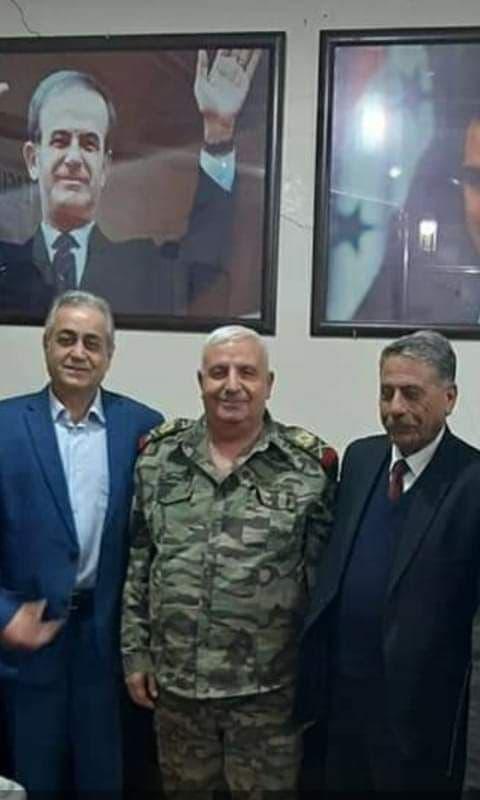 حكمت الحديدي واللواء جمعة الجاسم واللواء رمضان الرمضان رئيس اللجنة الأمنية في حماة.jpg
