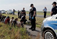 الشرطة الألمانية توقف 18 رجلاً وامرأة من سوريا بالقرب من الحدود البولندية (د ب أ)
