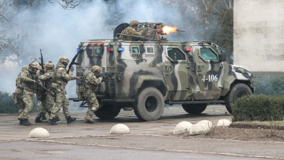 2022-02-12t135458z_1640260858_rc2bis94yqnt_rtrmadp_3_ukraine-crisis-kherson-drills.jpg