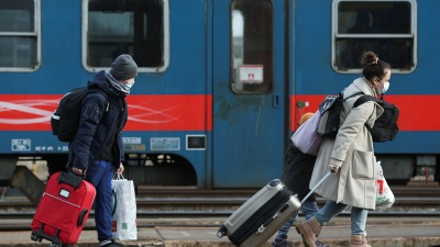 2022-02-25t143559z_63377478_rc22rs9l5n3k_rtrmadp_3_ukraine-crisis-hungary-border.jpg