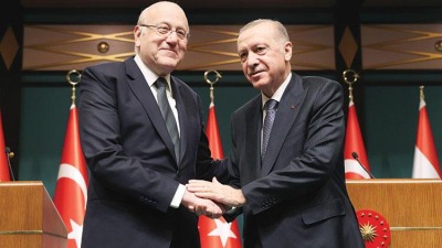 الرئيس التركي رجب طيب أردوغان ورئيس وزراء لبنان نجيب ميقاتي (وسائل إعلام تركية)