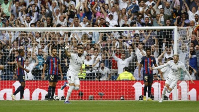 ريال مدريد يفوز بثلاثية على برشلونة