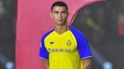 النجم البرتغالي كريستيانو رونالدو لاعب نادي النصر السعودي