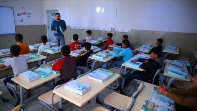 التربية التركية تنفي تعيين 830 معلماً سورياً في المدارس الحكومية