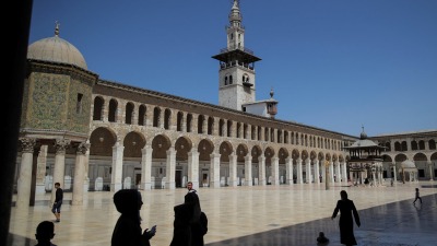 "مكتب الأمن الوطني" يفرض قيوداً على دخول الأجانب إلى المسجد الأموي في دمشق
